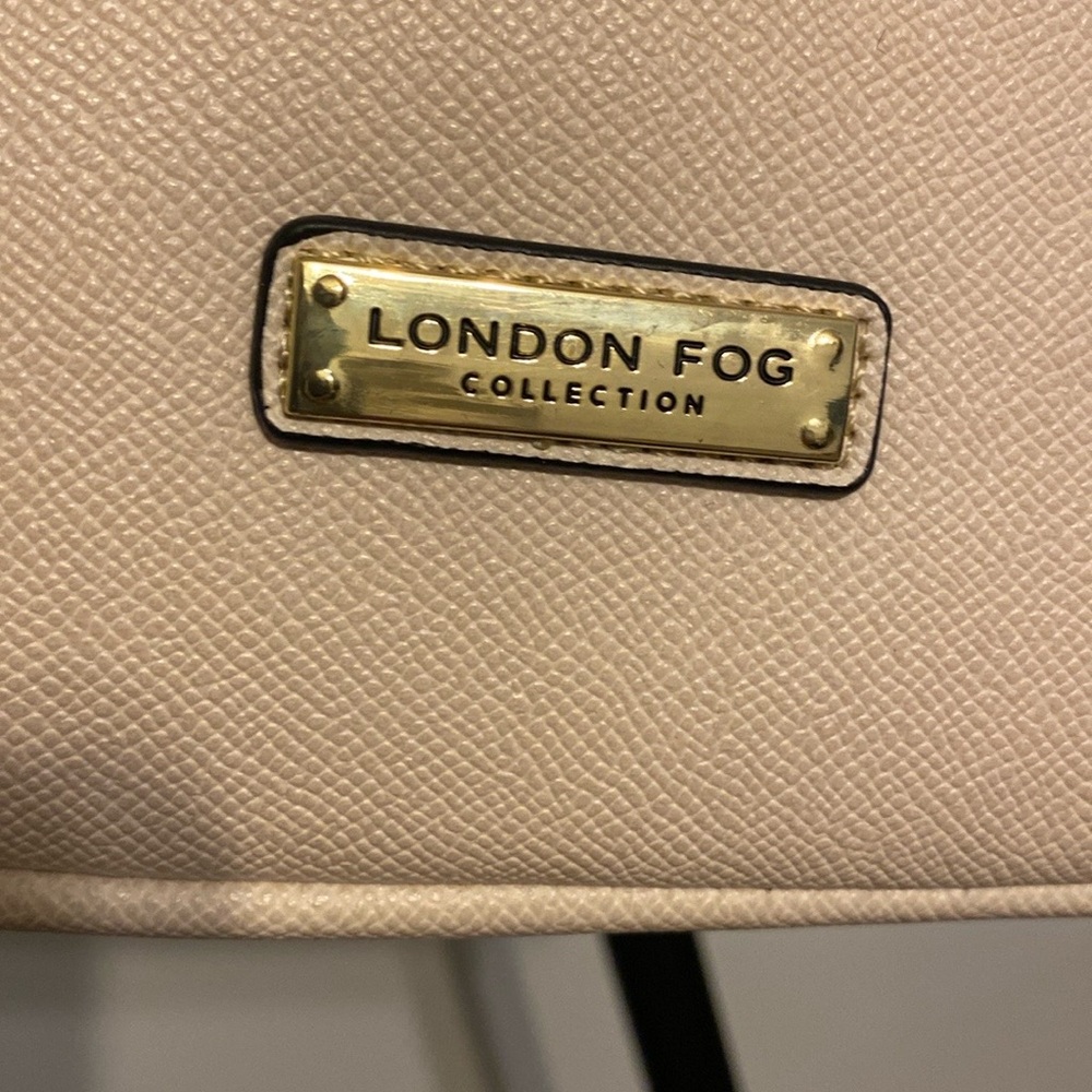 London Fog Cream Crossbody Bag with Gold Accents